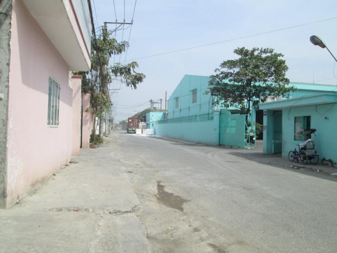 Cần bán nhà xưởng DT 1500m2 đường Hương lộ 2, P. Bình Trị Đông A, Q. Bình Tân