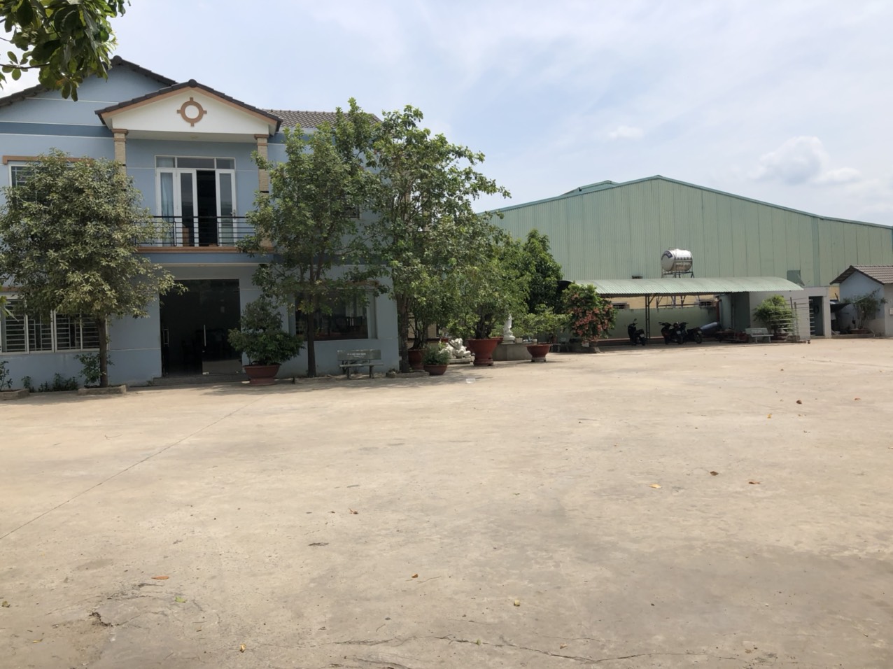 Bán xưởng 3500m2 KV đất 7667m2 ở Tân Hiệp Tân Uyên, Bình Dương